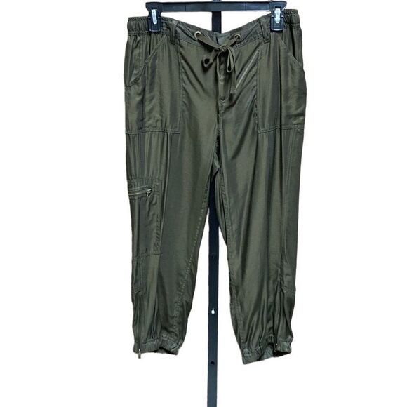 A.N.A Olive Crop Utility Jogger Size 6 NWOT - Picture 1 of 9